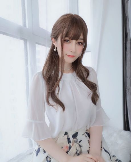 别有用心的善良女秘书_HD在线播放观看